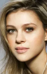 Никола Пельтц Бекхэм