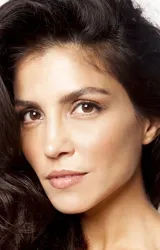 Назнин Контрактор